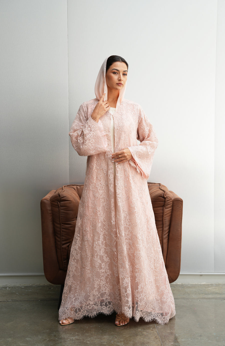Royal Dantil black abaya